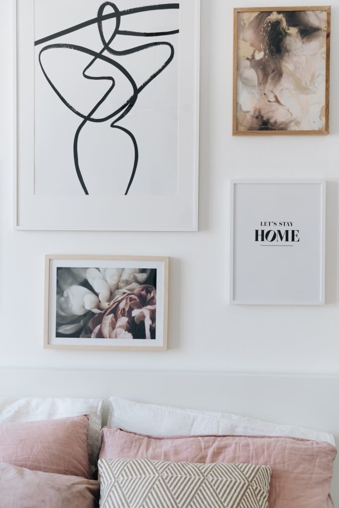 decorate gallery wall on a budget